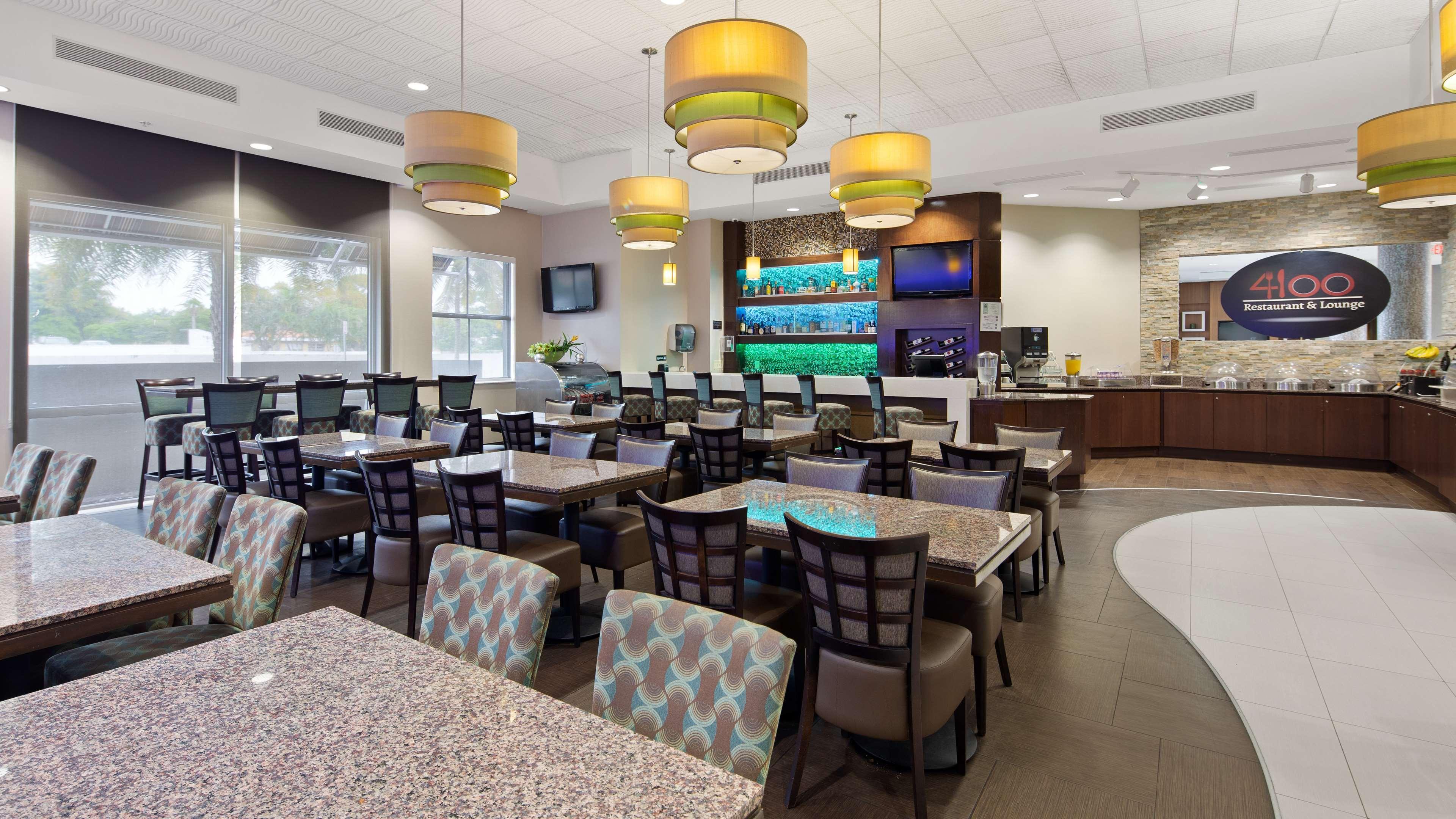 Best Western Plus Miami Intl Airport Hotel & Suites Coral Gables Екстериор снимка