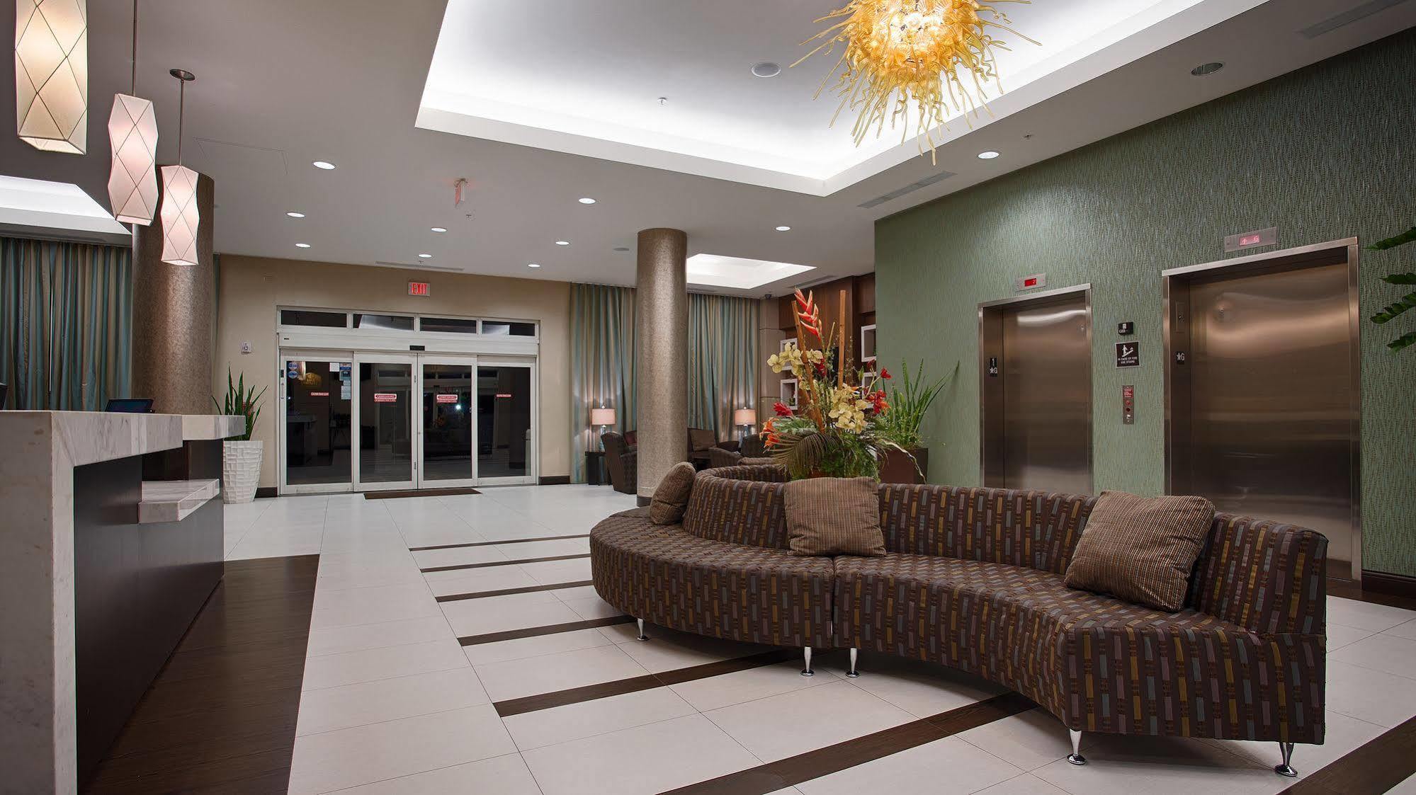 Best Western Plus Miami Intl Airport Hotel & Suites Coral Gables Екстериор снимка